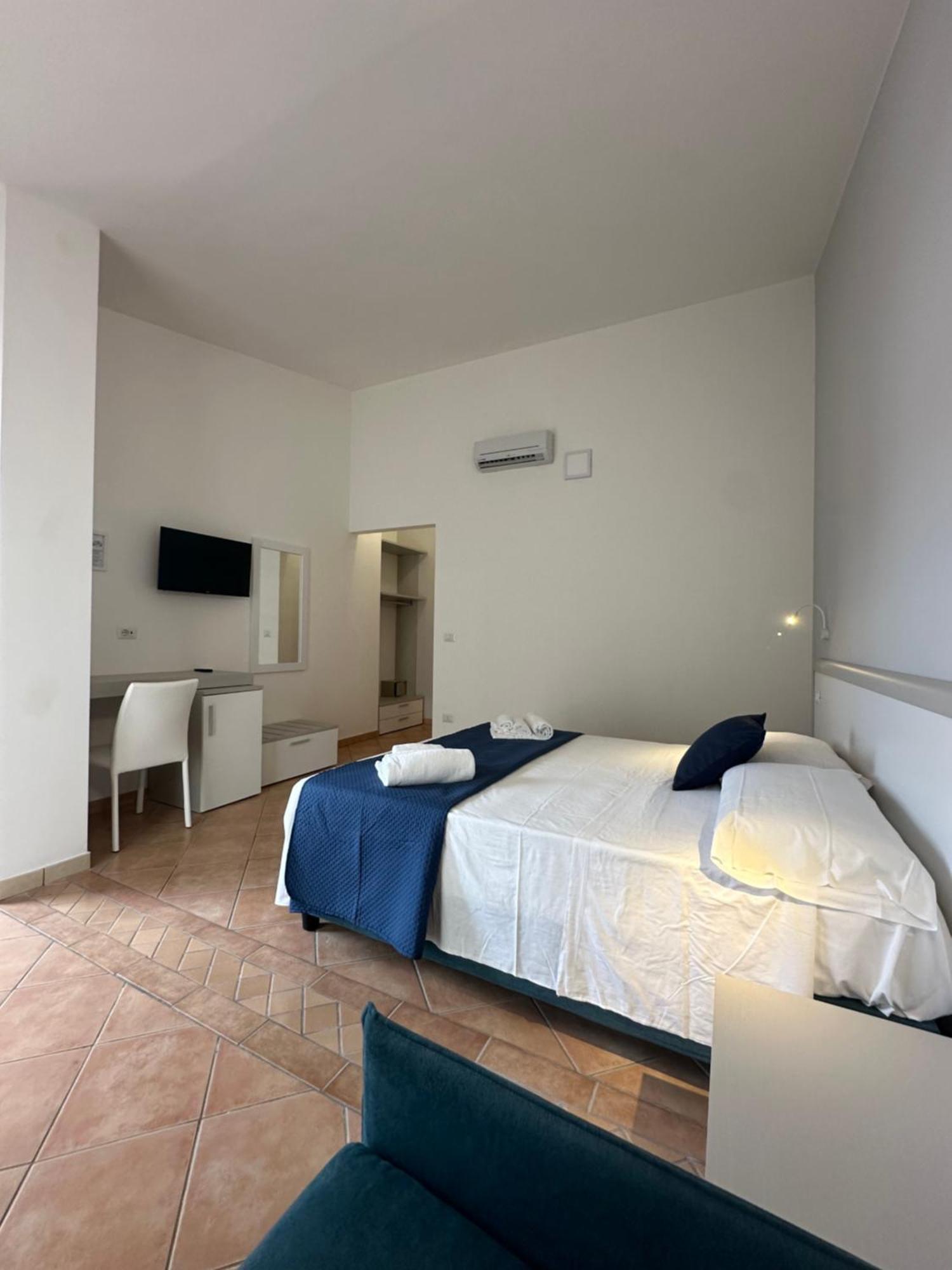 קאפו ואטיצ'אנו Residence Hotel La Taverna מראה חיצוני תמונה