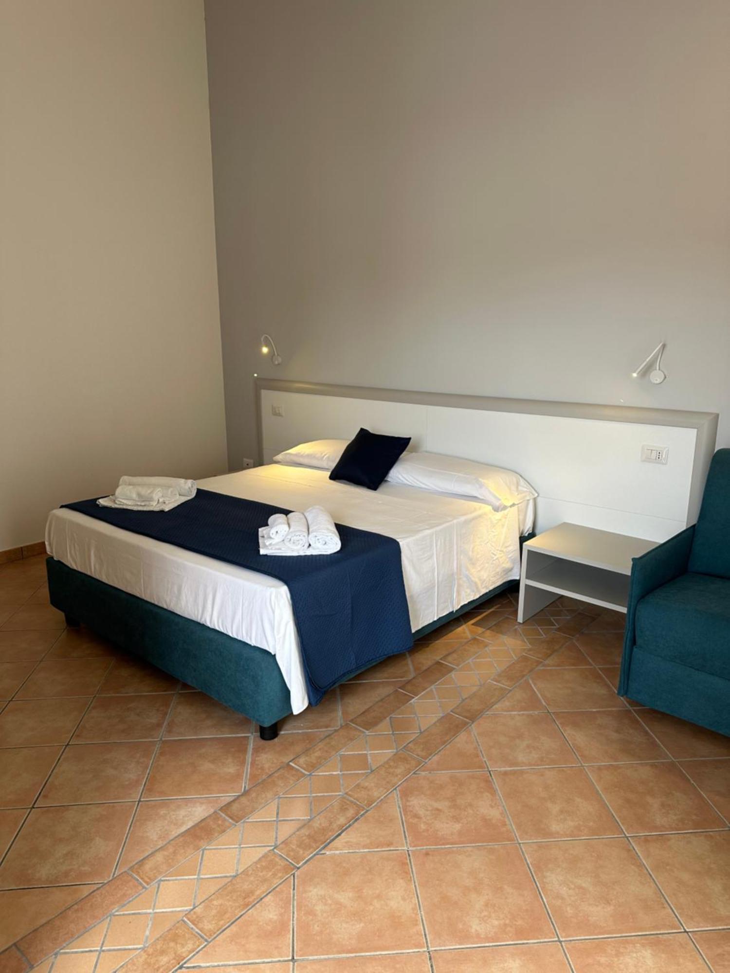 קאפו ואטיצ'אנו Residence Hotel La Taverna מראה חיצוני תמונה