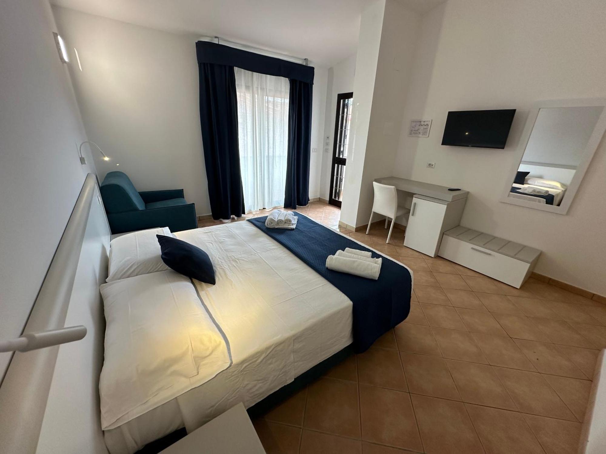 קאפו ואטיצ'אנו Residence Hotel La Taverna מראה חיצוני תמונה