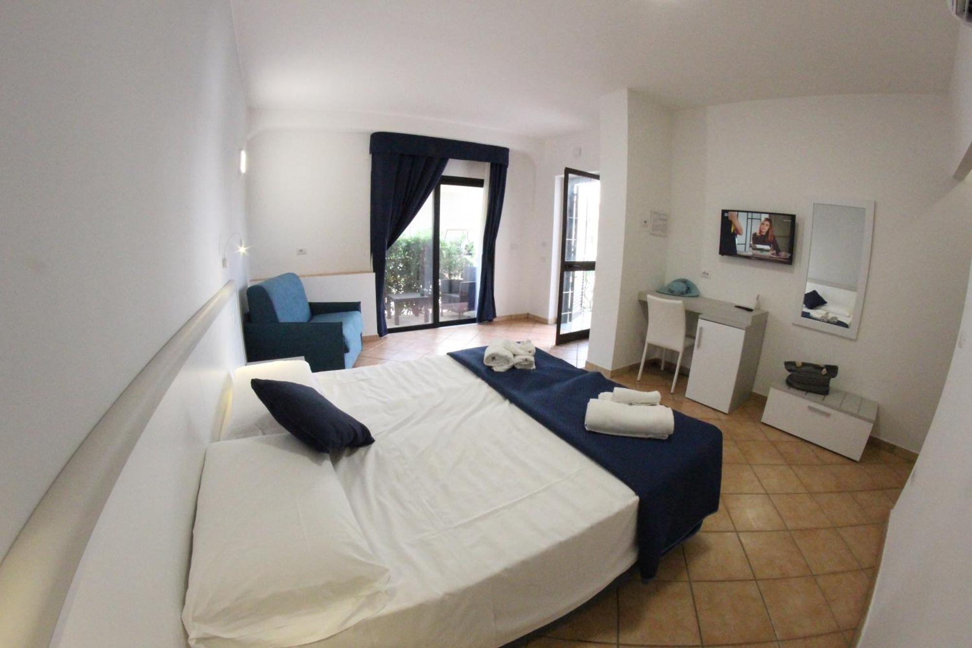 קאפו ואטיצ'אנו Residence Hotel La Taverna מראה חיצוני תמונה