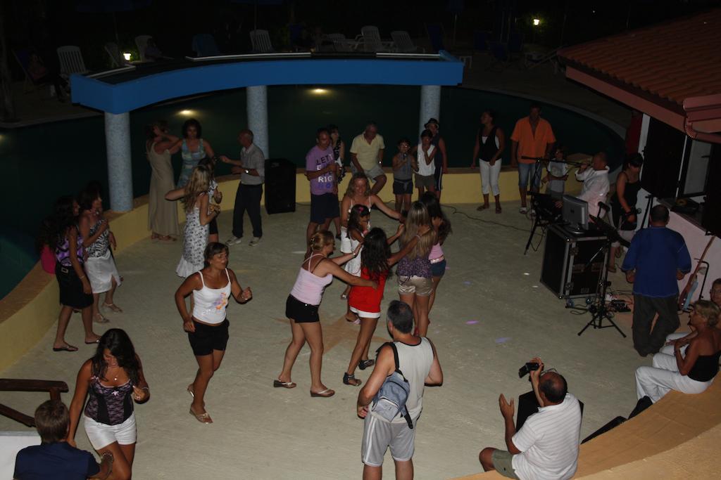 קאפו ואטיצ'אנו Residence Hotel La Taverna מראה חיצוני תמונה