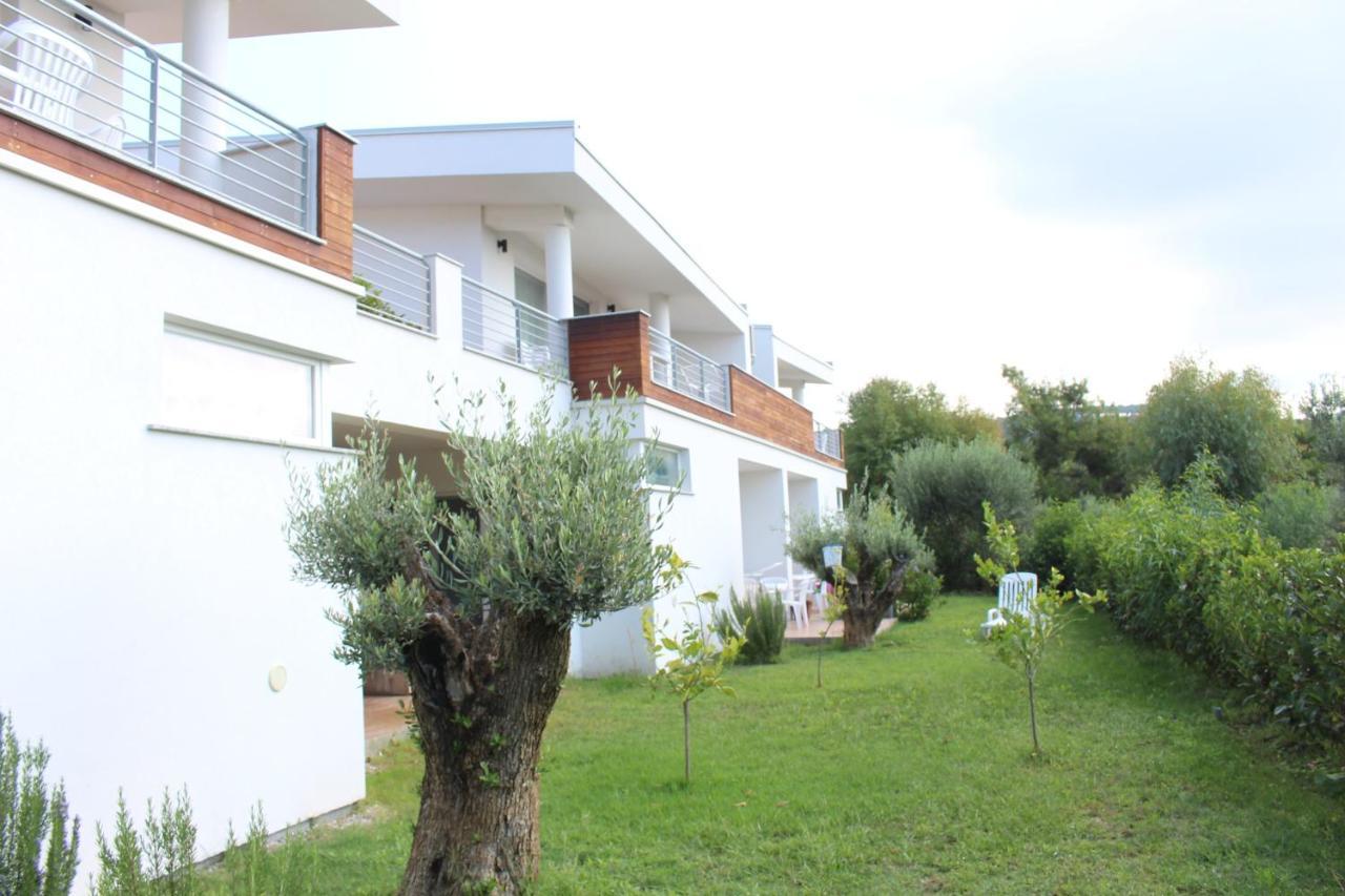 קאפו ואטיצ'אנו Residence Hotel La Taverna מראה חיצוני תמונה
