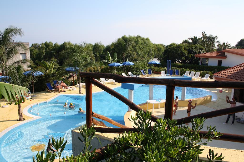 קאפו ואטיצ'אנו Residence Hotel La Taverna מראה חיצוני תמונה