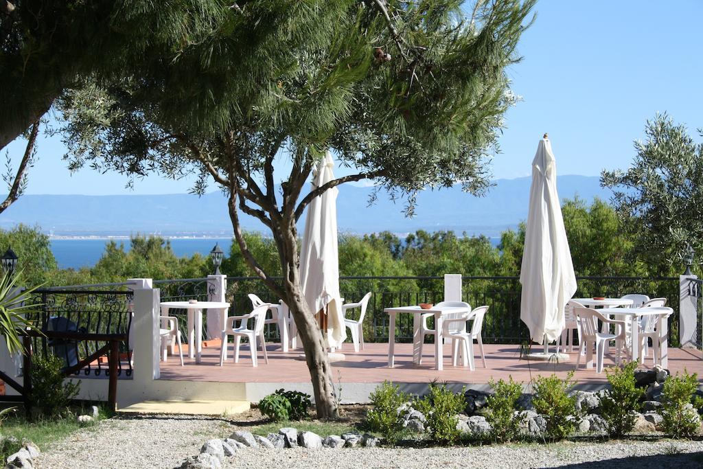 קאפו ואטיצ'אנו Residence Hotel La Taverna מראה חיצוני תמונה